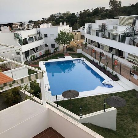 דירות בנאלמדנה Apartamento Con Vista A La Piscina מראה חיצוני תמונה
